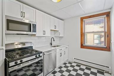 Main picture of 33 Franklin St