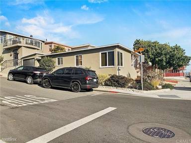 Main picture of 3418 Manhattan Ave