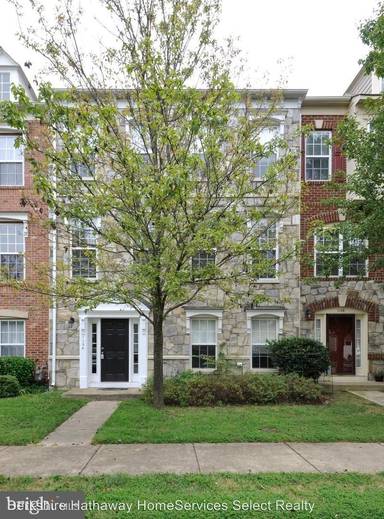 Main picture of 1104 Hoke Ln