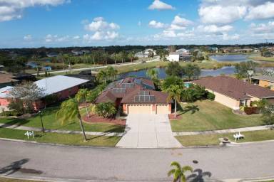 Main picture of 210 Star Shell Dr