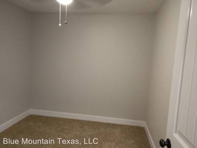 Main picture of 700 N Spears St