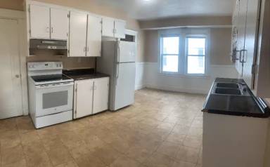 Main picture of 2 N Main St