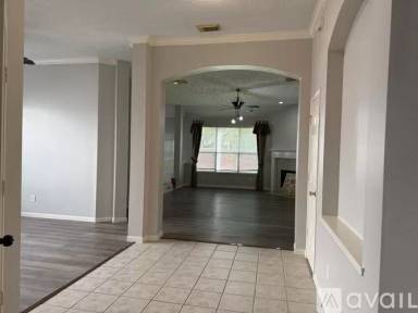 Main picture of 4902 Russett Ln