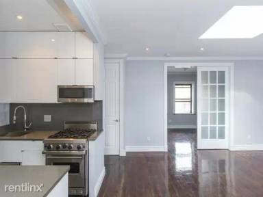 Main picture of 7 E 75th St