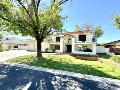 Main picture of 119 E Palomino Dr