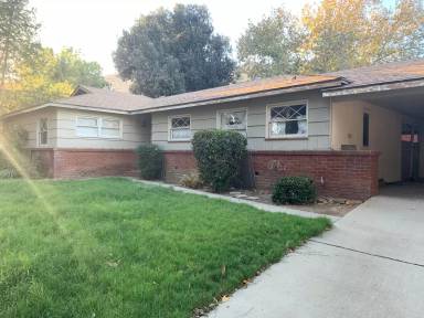 Main picture of 4241 Isabella St