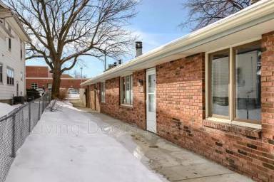 Main picture of 4610 Adams St