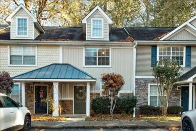 Main picture of 208 Park St