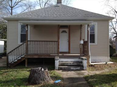 Main picture of 320 Hartman Dr