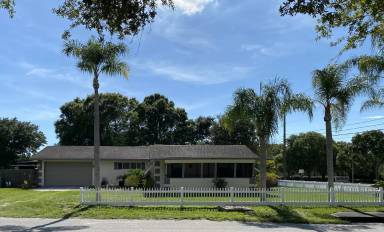 Main picture of 2796 Park Dr