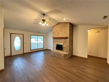 Main picture of 2972 N John Wayne Dr