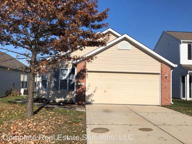 Main picture of 110 Village Green Dr