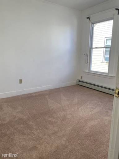 Main picture of 35 Saint Mary St