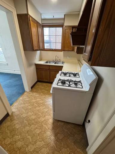 Main picture of 572 Chestnut St