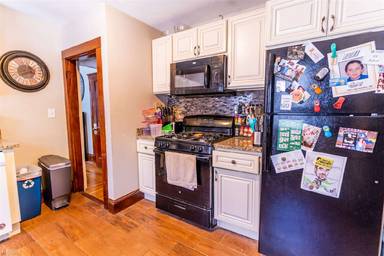 Main picture of 38 Parsons St