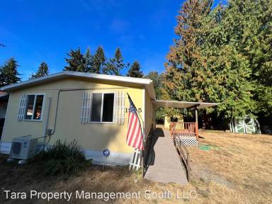 Main picture of 1955 Beachwood Dr
