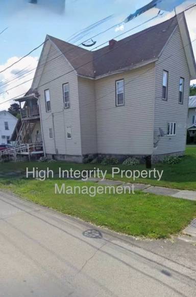 Main picture of 9 Spruce St
