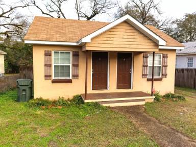 Main picture of 664 Headland Ave