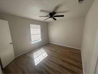Main picture of 2809 N Highway 175