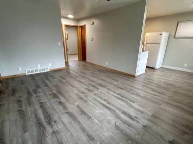 Main picture of 5420 Ervin St