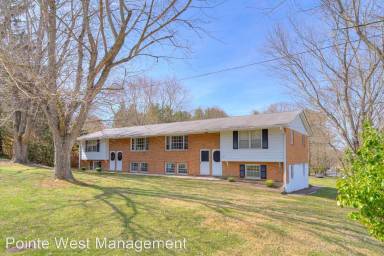 Main picture of 1605 Lark Ln