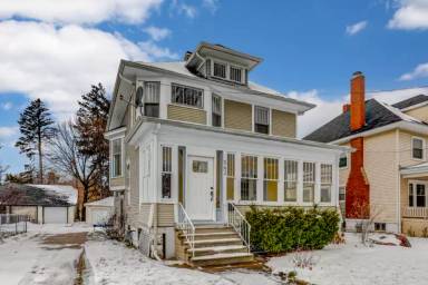Main picture of 562 Columbus Ave