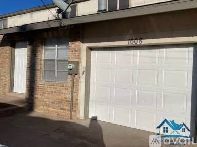 Main picture of 1006 Glenna St