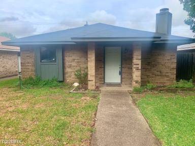 Main picture of 1308 Chapel Ridge Rd