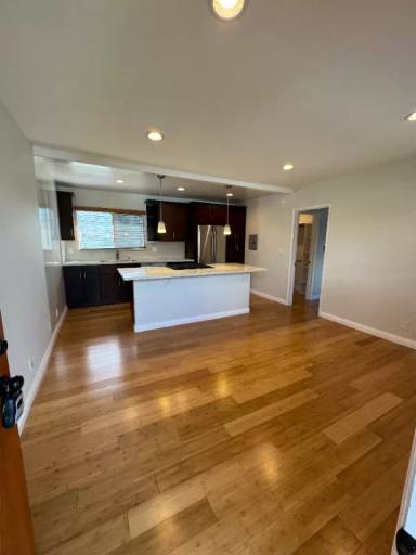 Main picture of 5567 Inglewood Blvd