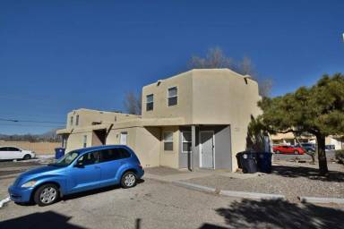 Main picture of 209 Hanosh Ct SE