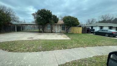 Main picture of 121 San Saba Ave