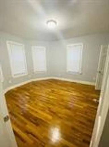 Main picture of 39 Pinckney St