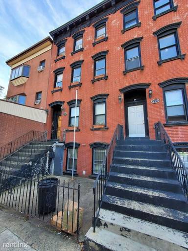 Main picture of 577 Communipaw Ave