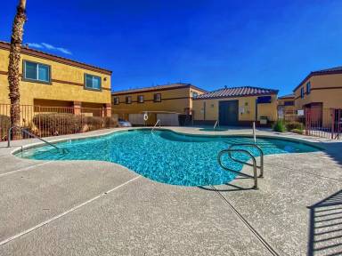 Main picture of 4915 E Russell Rd