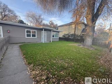 Main picture of 5460 Traffic Way