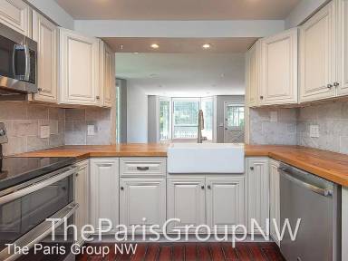 Main picture of 12801 102nd Ave NE