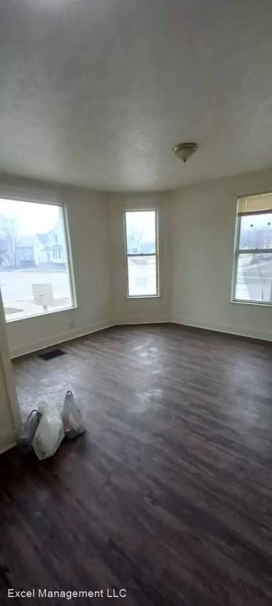 Main picture of 501 W Marion St