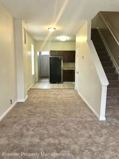 Main picture of 400 N Montford Ave