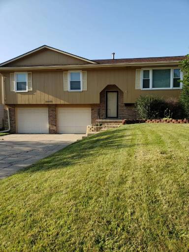 Main picture of 20219 Pinkney St