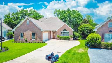 Main picture of 4485 Turnberry Pl