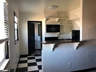 Main picture of 141 Washington St