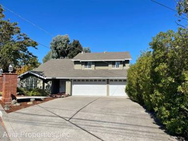 Main picture of 840 Seminole Way