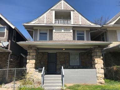 Main picture of 2506 E 42nd St
