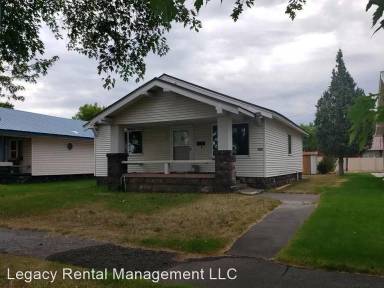 Main picture of 240 N Bridge St