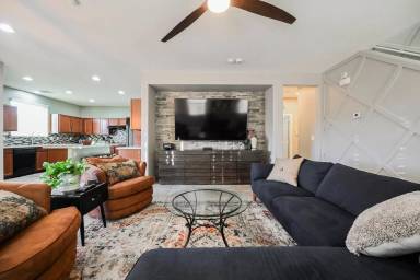 Main picture of 7980 Zuma Beach Ct