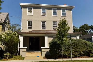 Main picture of 86 Spruce St