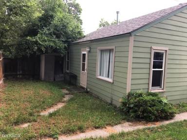 Main picture of 804 1/2 Clark Ave