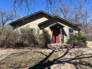 Main picture of 3118 37th St