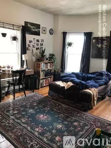 Main picture of 10 Royal St