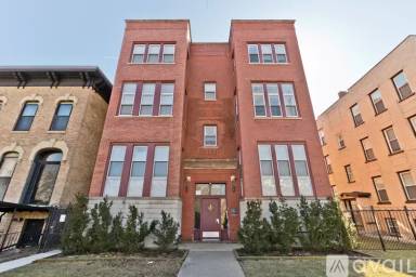 Main picture of 623 E Groveland Park